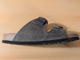Knastladen Sandalen Leder von rechts